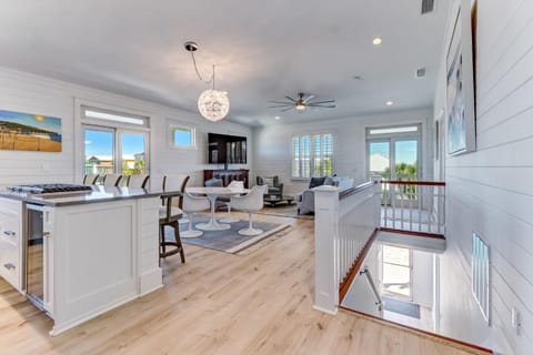 Private Pool and Hot Tub - Fernandina Beach Retreat House in Fernandina Beach