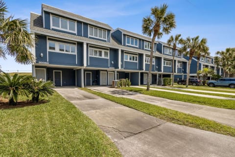 Amelia Island Beachfront Retreat - 2br - Sandpiper Loop House in Fernandina Beach