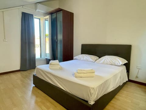 Bed, Photo of the whole room, Bedroom, towels, wardrobe