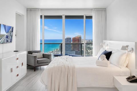 Bed, Bedroom, Sea view