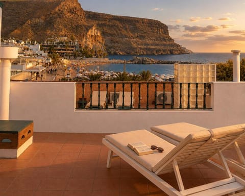 Natural landscape, Balcony/Terrace, Sea view, sunbed