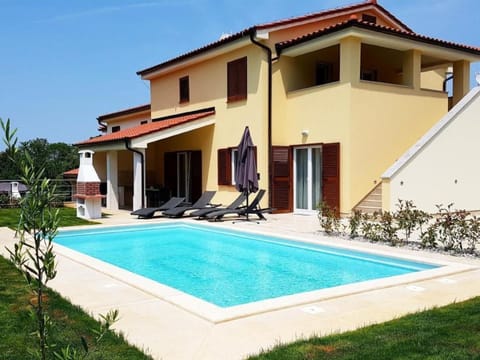 Holiday Home in Banjole mit Privatem Pool by Interhome House in Banjole