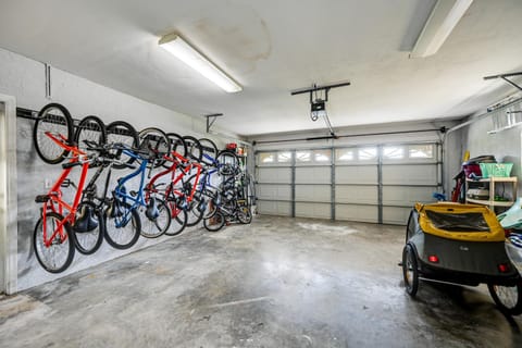 Bike to State Park Family Getaway in Naples House in Naples Park
