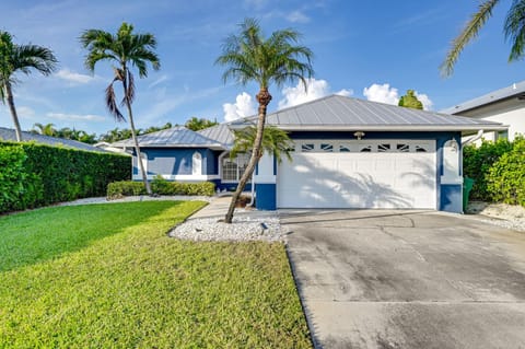 Bike to State Park Family Getaway in Naples House in Naples Park