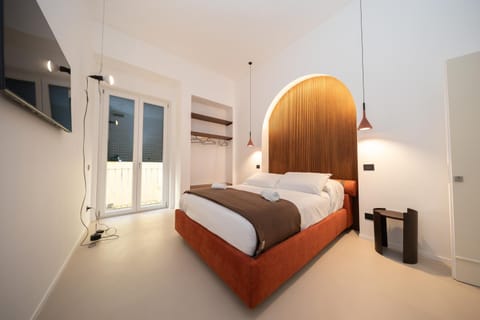 Bed, TV and multimedia, Photo of the whole room, Bedroom, wardrobe