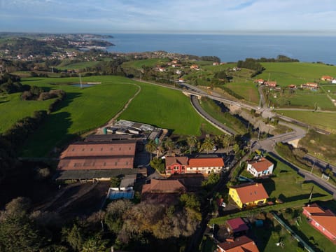Day, Neighbourhood, Natural landscape, Bird's eye view, Sea view, Street view