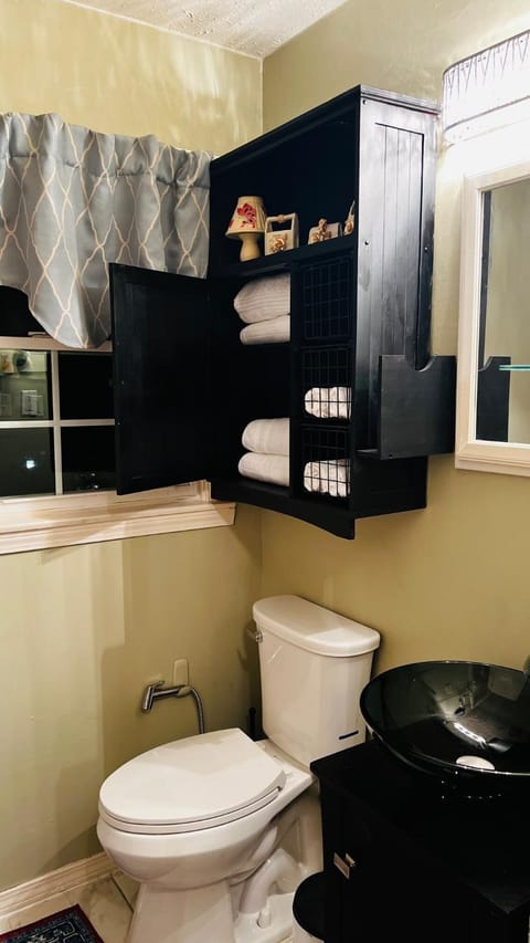 Family vacation spot Hikes Point Central location House in Louisville