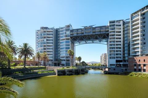 Property building, Day, Lake view, River view