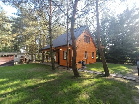 Property building, Day, Natural landscape, Garden, Garden view