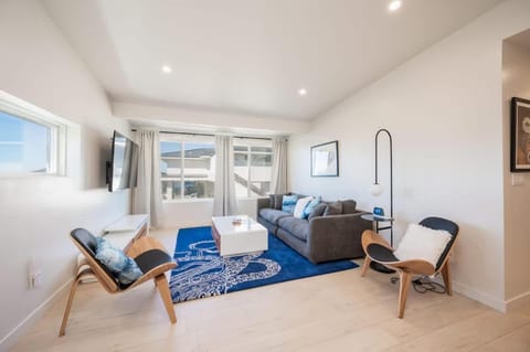 Bayview Retreat King Beds Rock View EV Charger House in Morro Bay