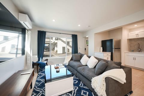 Entire 2 Unit Duplex King Beds Rock View EV House in Morro Bay