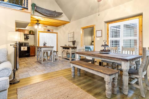 Emerald Point, Lakefront with Gorgeous Views House in Eufaula