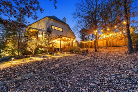 Emerald Point, Lakefront with Gorgeous Views House in Eufaula