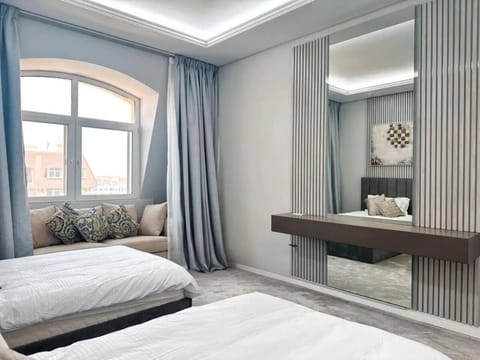 Entire House next to the Airport - Uptown Mirdiff Apartment in Al Sharjah