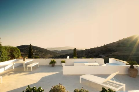 Day, Natural landscape, Mountain view, sunbed