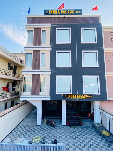 Property building, Facade/entrance