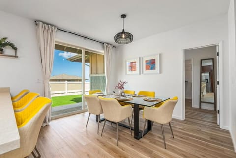 Marbella Lane - 7BR home w Mountain Ocean Views House in Makaha Valley