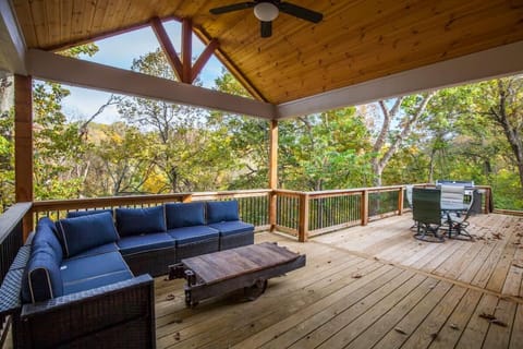 Almand House-ON MTB Trail-Hot Tub-Epic Gameroom House in Rogers