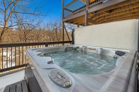 Almand House-ON MTB Trail-Hot Tub-Epic Gameroom House in Rogers