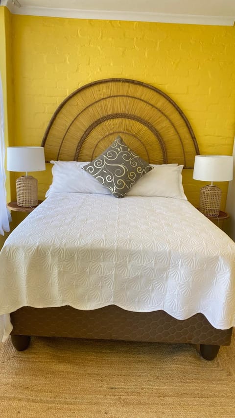 Sunlight and Seabreeze Bay Apartment Apartment in Cape Town