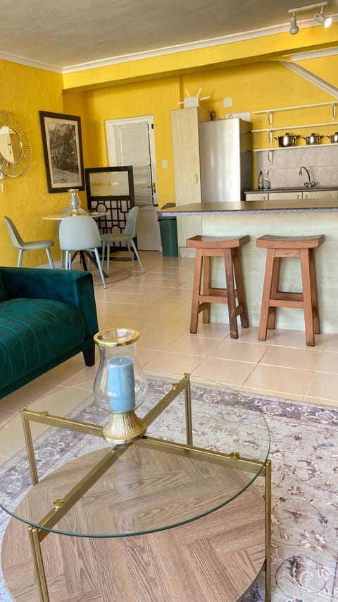 Sunlight and Seabreeze Bay Apartment Apartment in Cape Town