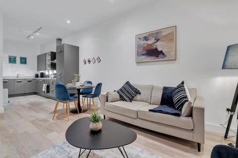 Living room, Photo of the whole room