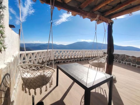 View (from property/room), Balcony/Terrace, Mountain view