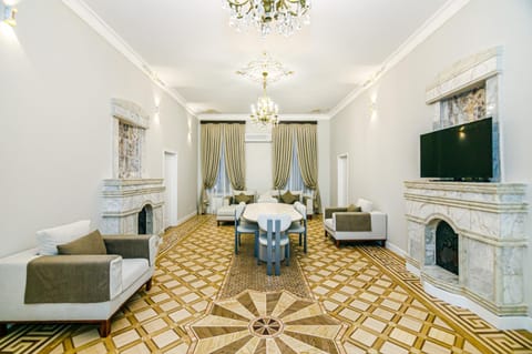 TV and multimedia, Living room, Seating area, Evening entertainment, flat iron, internet, internet