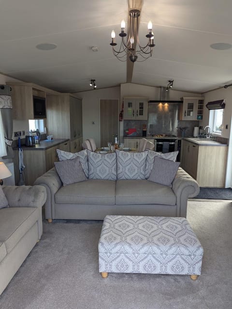 Kitchen or kitchenette, Living room, Dining area, oven, stove