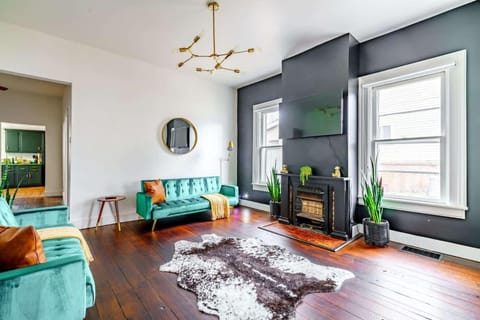 Yoctangee House by Jungle House House in Chillicothe