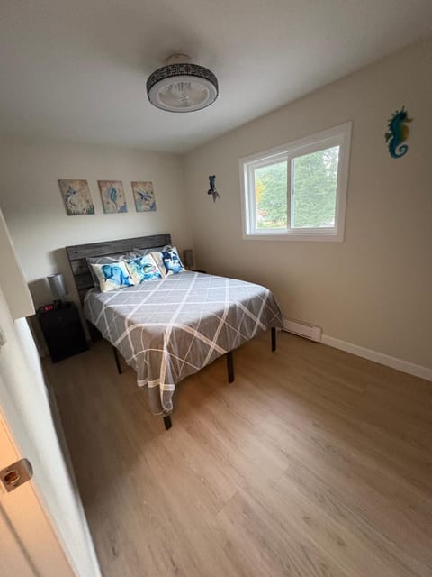 Jaspers Seaside Resort complex, Country House in Vancouver Island