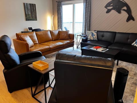 Jaspers Seaside Resort complex, Country House in Vancouver Island