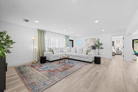 Waterfront Villa House in Pompano Beach