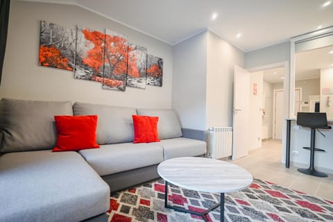 TV and multimedia, Living room, Seating area
