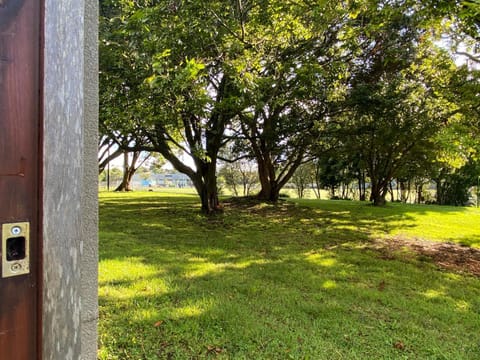 Designer 6BR Home Backyard Direct Park Access House in Auckland