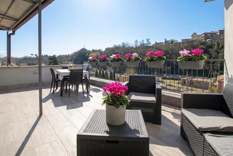 Balcony/Terrace, Balcony/Terrace