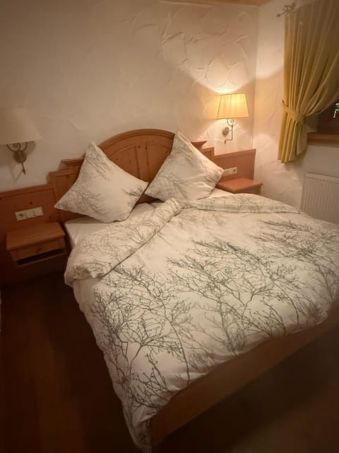 JOHN'S Pension Hotel in Saarlouis