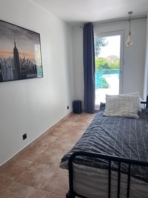 Meudon Apartment - 10 minutes Paris Apartment in Paris