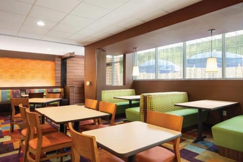 Seating area, Breakfast, Buffet breakfast