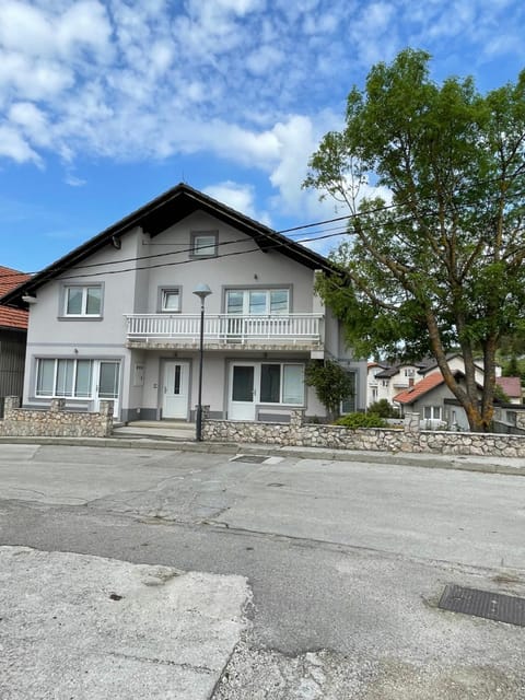 Property building, Day, Street view