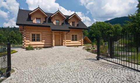 Property building, Day