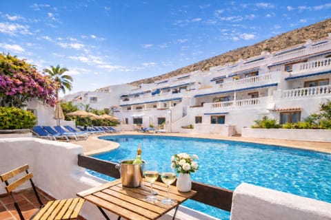 Balcony/Terrace, Pool view, Swimming pool