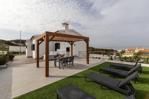 Patio, Garden, View (from property/room), Seating area, Garden view, sunbed