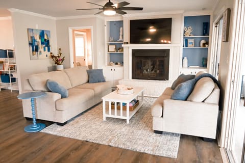 TV and multimedia, Living room, fireplace