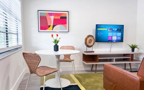 The Hideaway - Wilton Manors Apartment in Wilton Manors