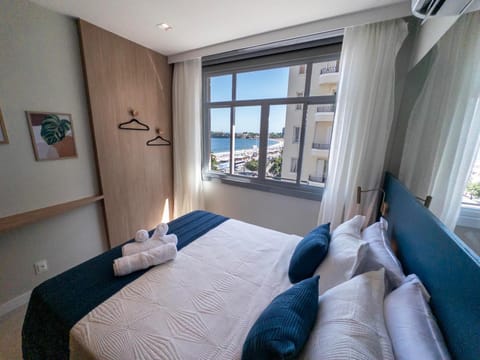 Bed, Sea view, towels
