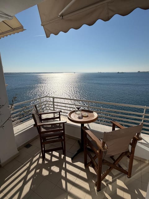 Baobloom Horizon - Seafront Apartment in the heart of Thessaloniki Apartment in Thessaloniki