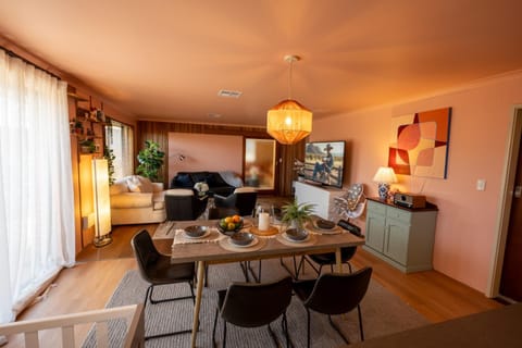 Living room, Dining area