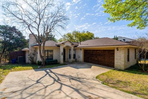 Property building, Natural landscape, Garden