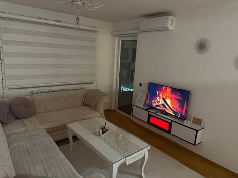 EM Modern Stay Sarajevo Bulevar ParkingGarage Apartment in Sarajevo